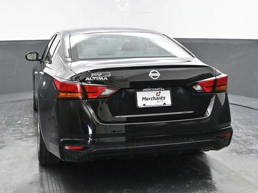 2022 Nissan Altima S FWD