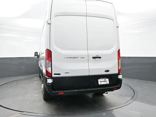 2022 Ford Transit-250 Base
