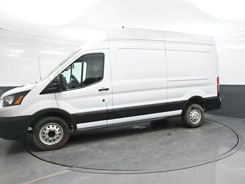 2022 Ford Transit-250 Base