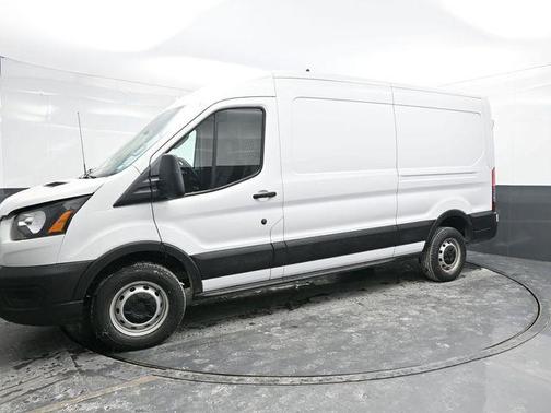 2022 Ford Transit-250 Base