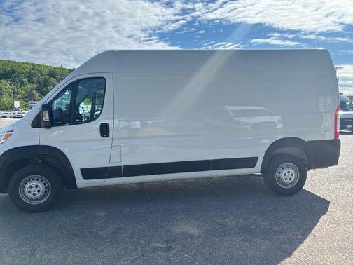 Bright White Clearcoat 2023 RAM ProMaster 2500 High Roof