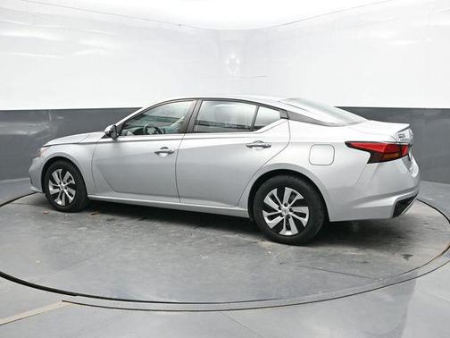 2021 Nissan Altima S FWD