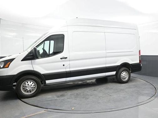 2022 Ford Transit-250 Base