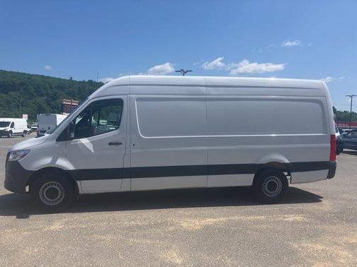2022 Mercedes-Benz Sprinter 2500 High Roof
