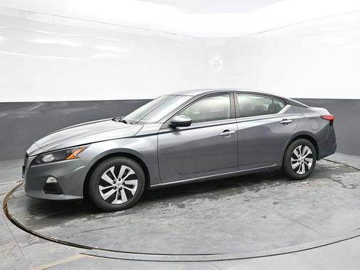2022 Nissan Altima S FWD