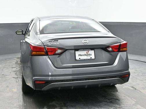 2022 Nissan Altima S FWD