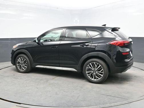 Black Noir Pearl 2019 Hyundai TUCSON SE