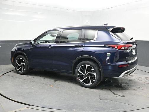 Cosmic Blue Metallic 2023 Mitsubishi Outlander SEL S-AWC