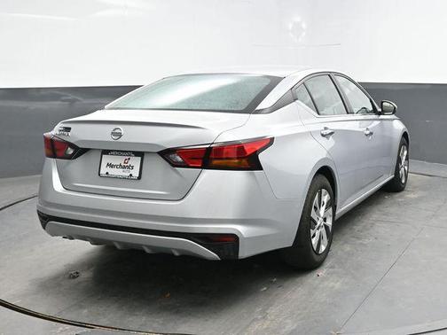 2021 Nissan Altima S FWD