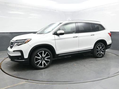 2022 Honda Pilot Touring 8-Passenger