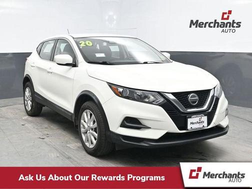 Glacier White 2020 Nissan Rogue Sport S