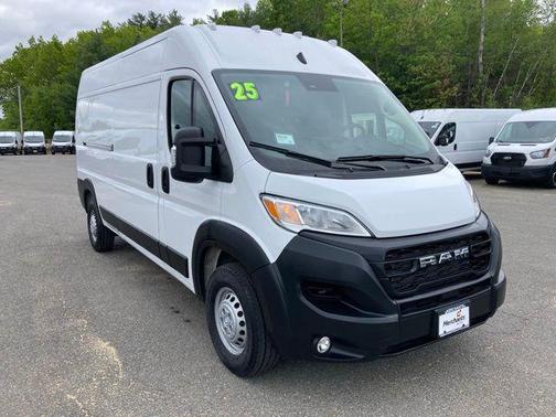 2025 RAM ProMaster 2500 Tradesman