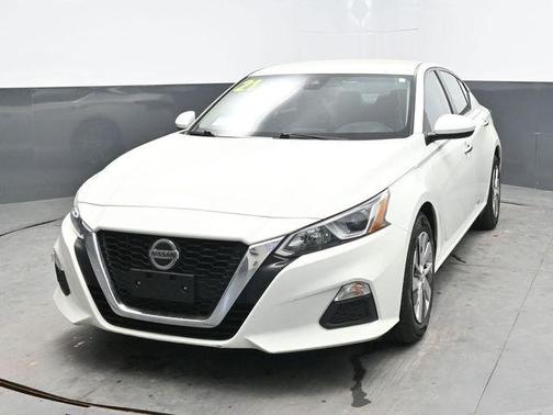 Glacier White 2021 Nissan Altima S FWD