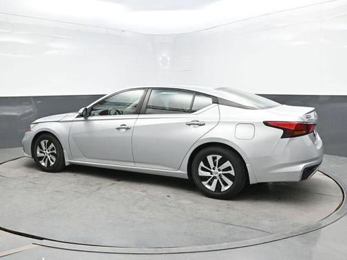Brilliant Silver Metallic 2021 Nissan Altima S FWD