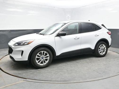 Oxford White 2022 Ford Escape SE