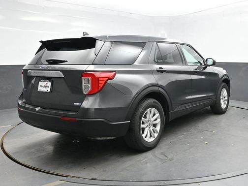 2020 Ford Explorer Base