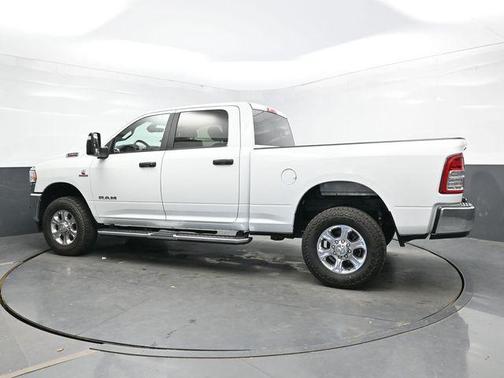 2023 RAM 2500 Big Horn Crew Cab 4x4 6'4' Box