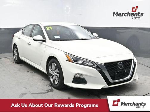 Glacier White 2021 Nissan Altima S FWD