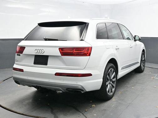 2019 Audi Q7 55 Premium Plus