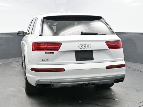 2019 Audi Q7 55 Premium Plus