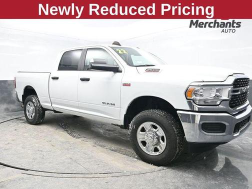 Bright White Clearcoat 2022 RAM 2500 Lone Star Crew Cab 4x4 6'4' Box