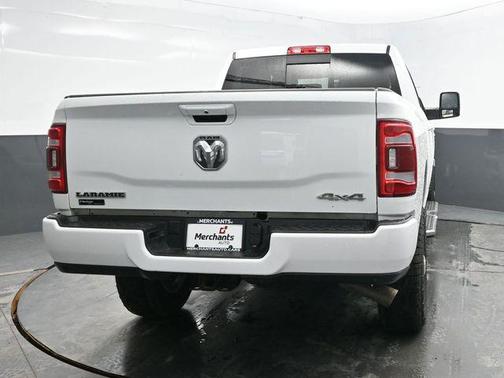 Bright White Clearcoat 2024 RAM 2500 Laramie Crew Cab 4x4 6'4' Box