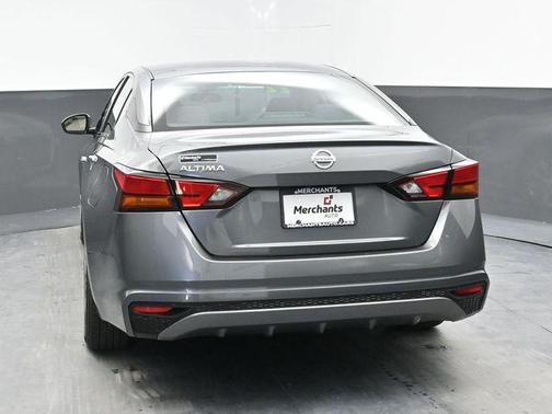 2022 Nissan Altima S FWD