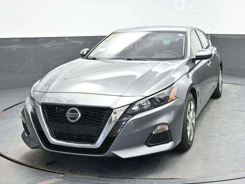 2022 Nissan Altima S FWD