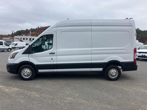 2022 Ford Transit-250 Base