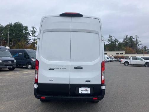 2022 Ford Transit-250 Base