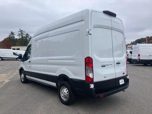 2022 Ford Transit-250 Base