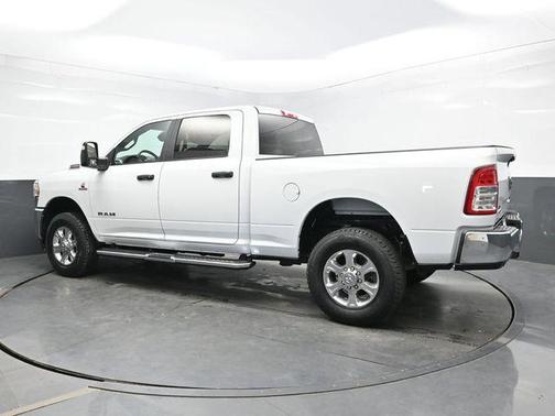 2023 RAM 2500 Big Horn Crew Cab 4x4 6'4' Box