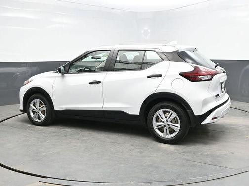 2022 Nissan Kicks S