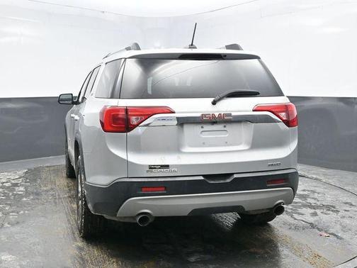 2018 GMC Acadia SLE-2