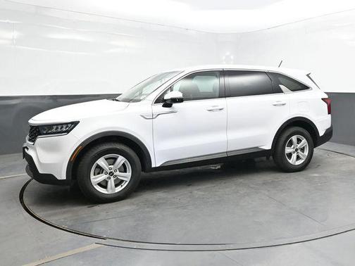 2022 Kia Sorento LX
