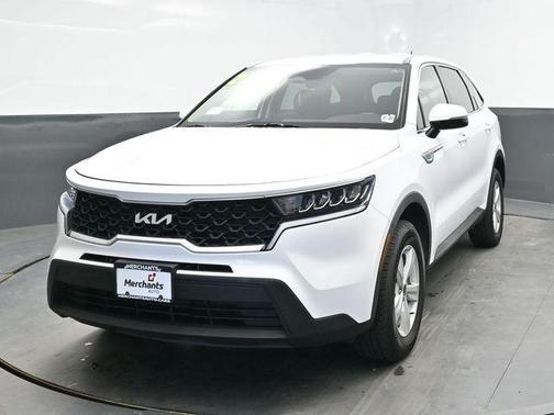2022 Kia Sorento LX