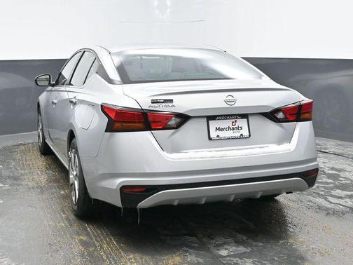 2021 Nissan Altima S FWD