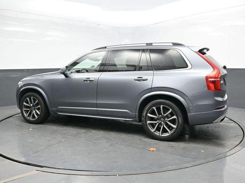 2018 Volvo XC90 T6 Momentum