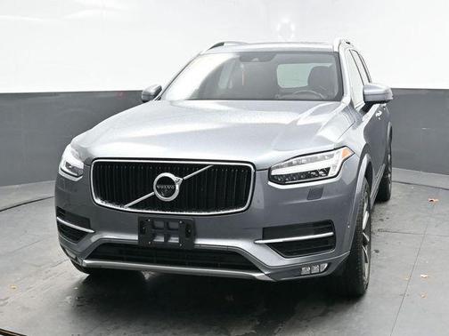 2018 Volvo XC90 T6 Momentum
