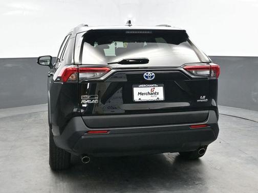 2020 Toyota RAV4 Hybrid LE