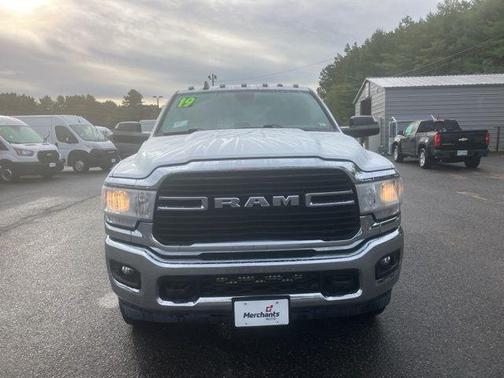 2019 RAM 3500 Big Horn Crew Cab 4x4 8' Box
