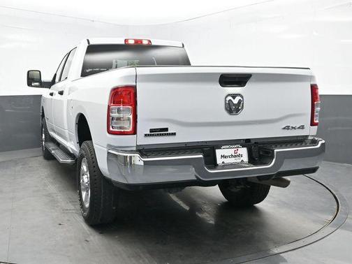 2023 RAM 2500 Big Horn Crew Cab 4x4 6'4' Box