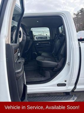 2024 RAM 2500 Laramie Crew Cab 4x4 6'4' Box