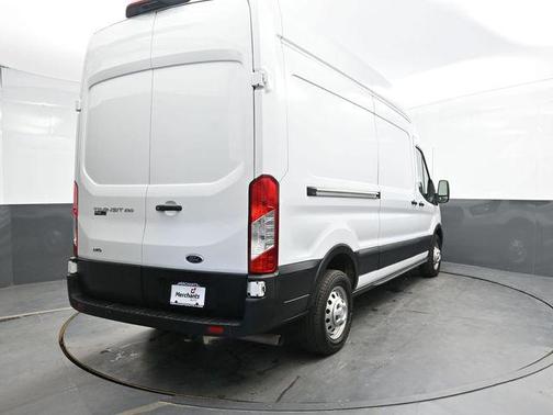 2022 Ford Transit-250 Base