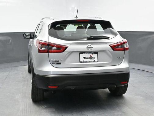 2022 Nissan Rogue Sport SV