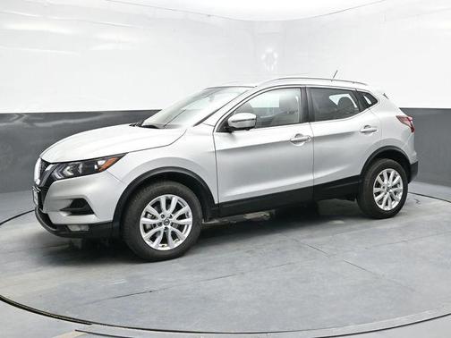 2022 Nissan Rogue Sport SV