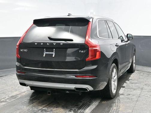 2020 Volvo XC90 T6 Momentum