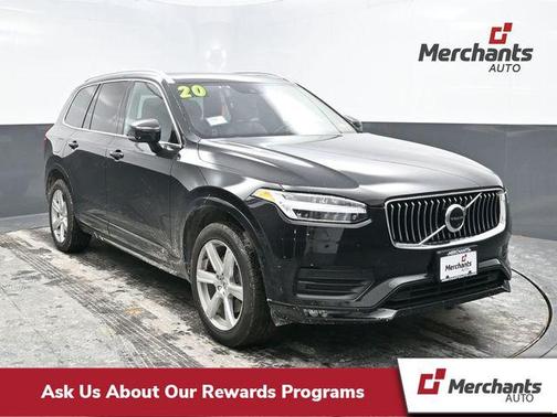 2020 Volvo XC90 T6 Momentum