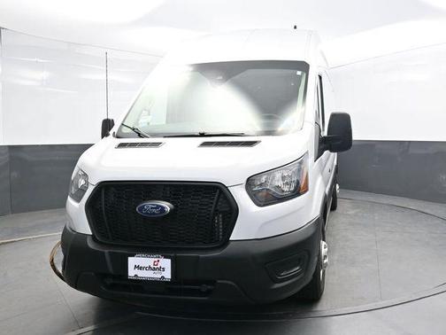 2022 Ford Transit-250 Base