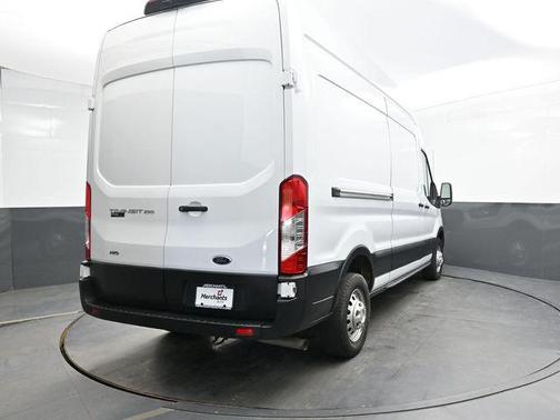 2022 Ford Transit-250 Base
